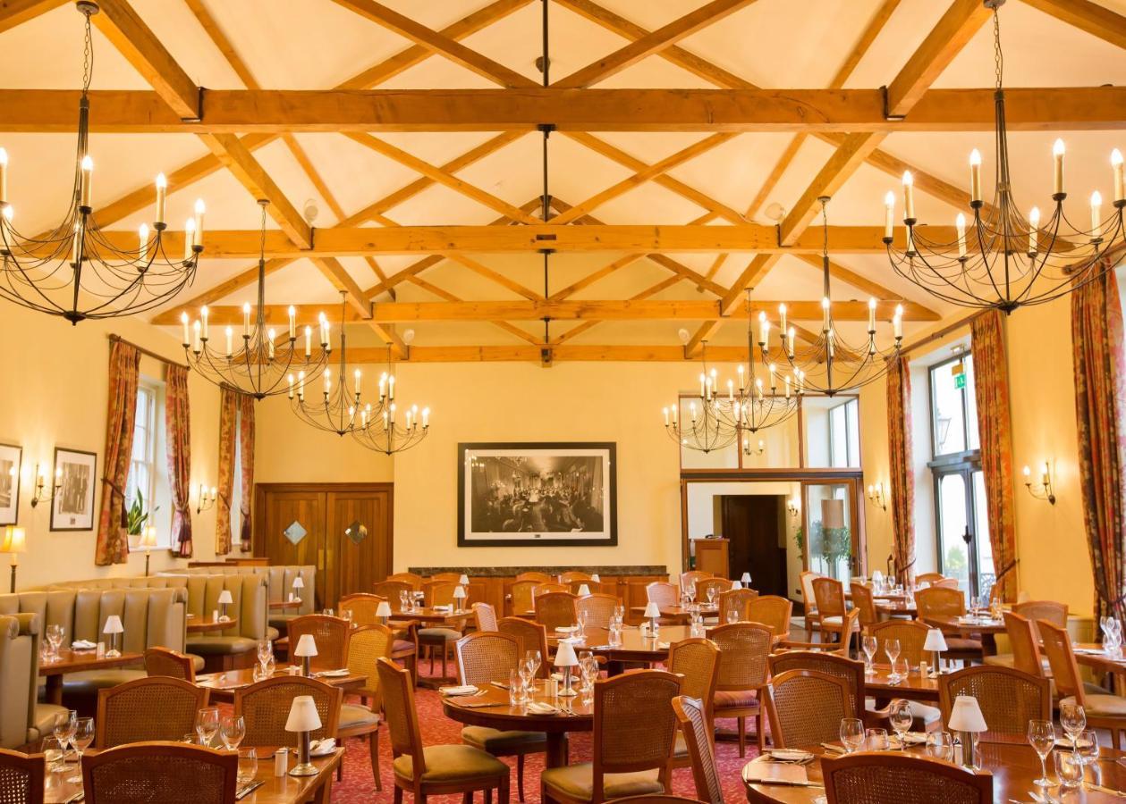 Luton Hoo Hotel, Golf And Spa Εξωτερικό φωτογραφία The dining room at the Royal Hotel