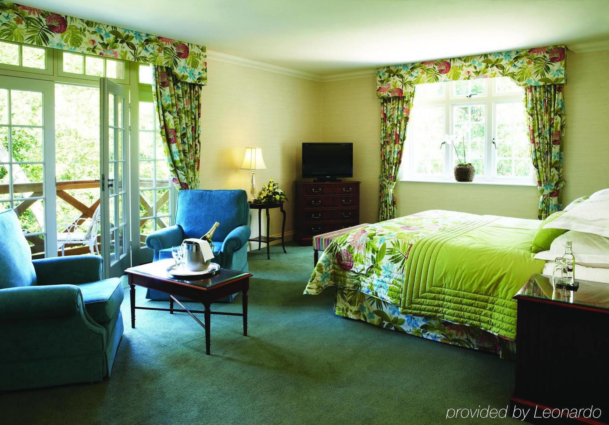 Luton Hoo Hotel, Golf And Spa Δωμάτιο φωτογραφία A room at the hotel
